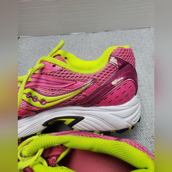 Saucony Women’s Hot Pink with Neon Yellow Athletic Running Shoes 9.5 - Picture 6 of 13